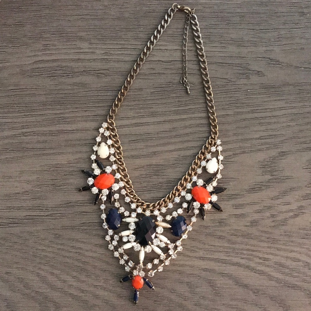 Jewled necklace